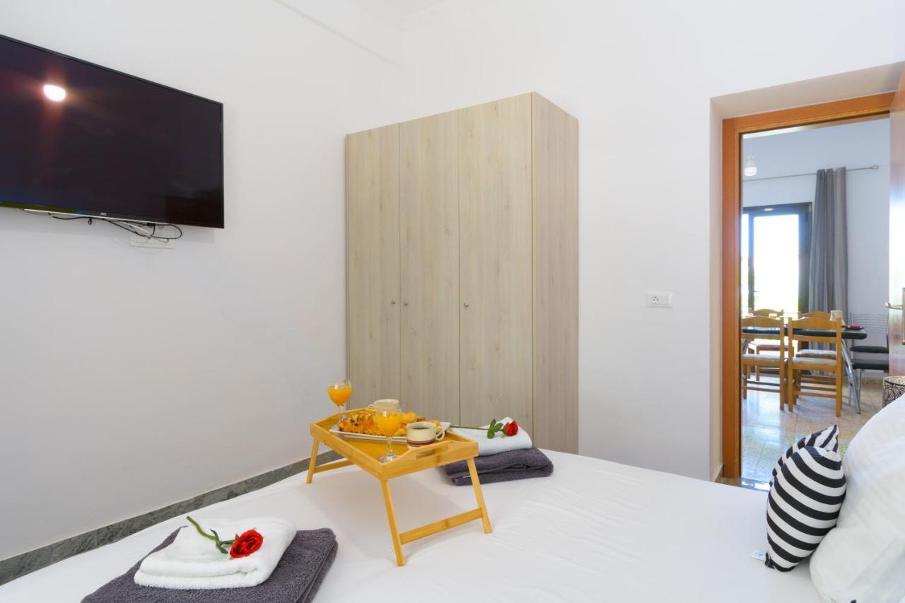 House For Families Near The Lake Agios Nikolaos Extérieur photo